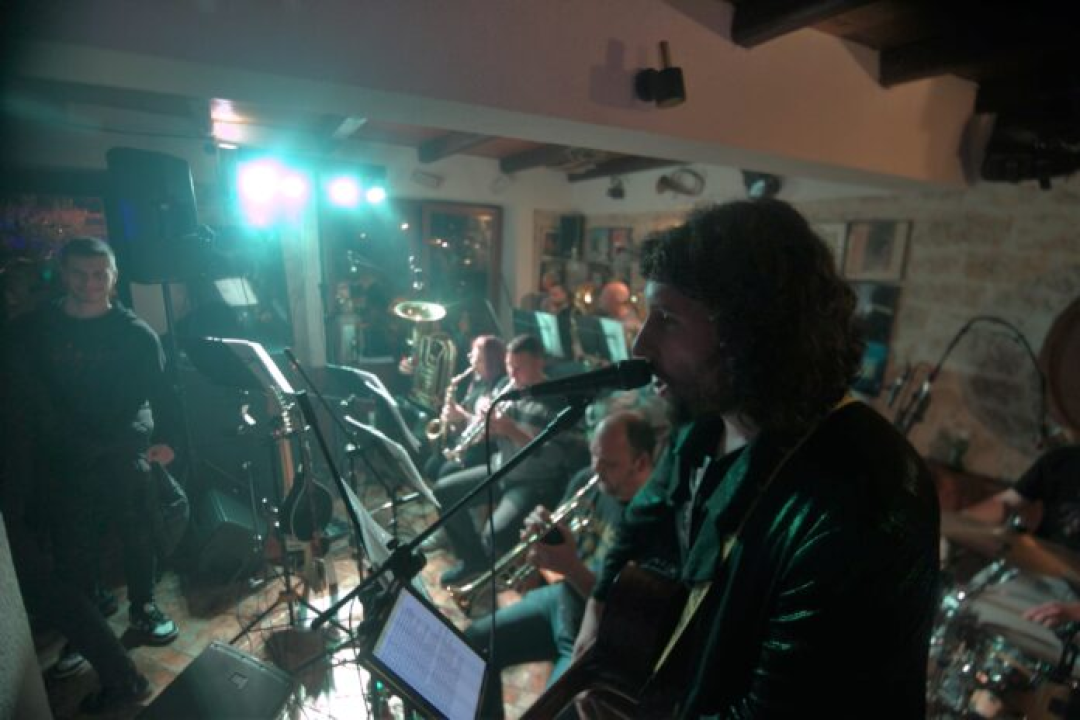 Tišnjanski 'Zinga Lata Orchestra' osvojio Tribunj