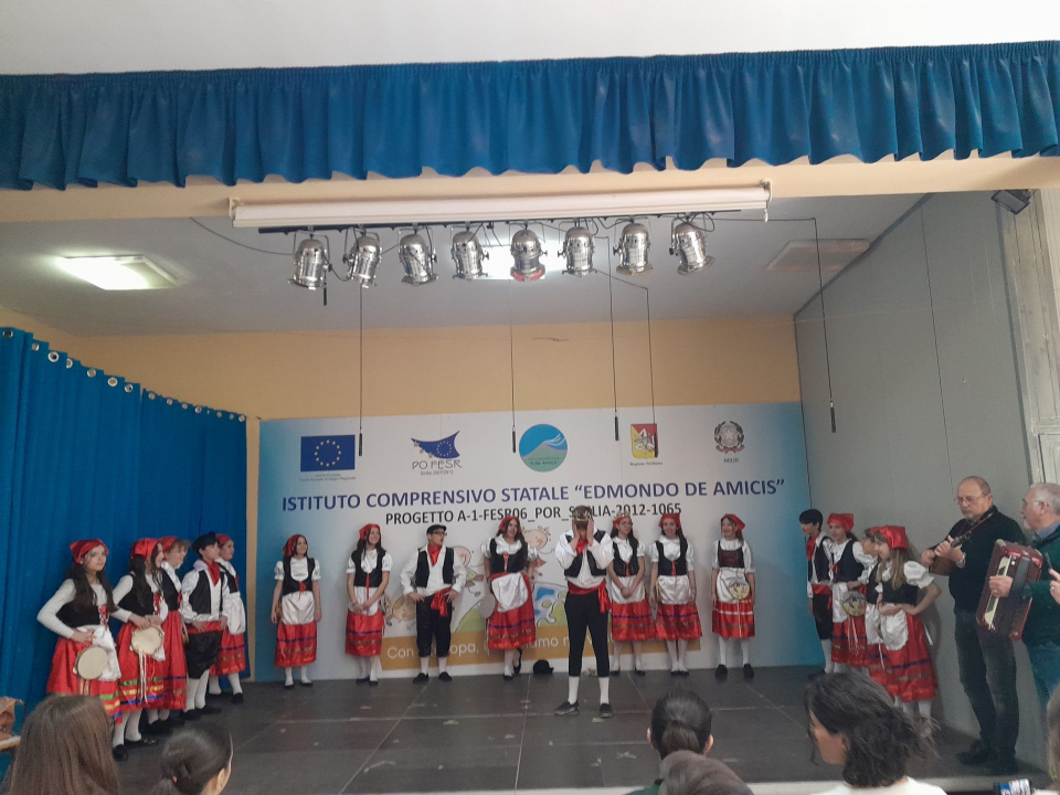 Učenici OŠ Meterize na Siciliji: Učili o važnosti očuvanja voda, oduševile ih Etna i Taormina