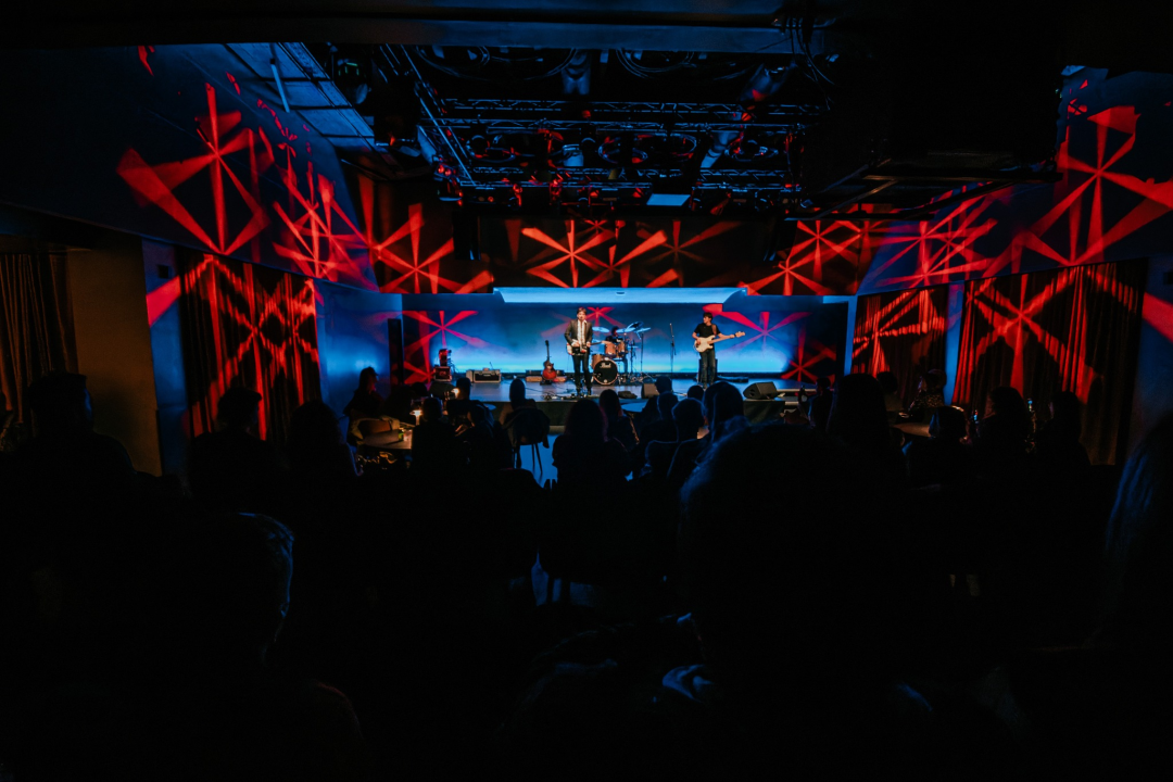 Tibor Karamehmedović u Arsenu: Intimni koncert frontmena Silentea