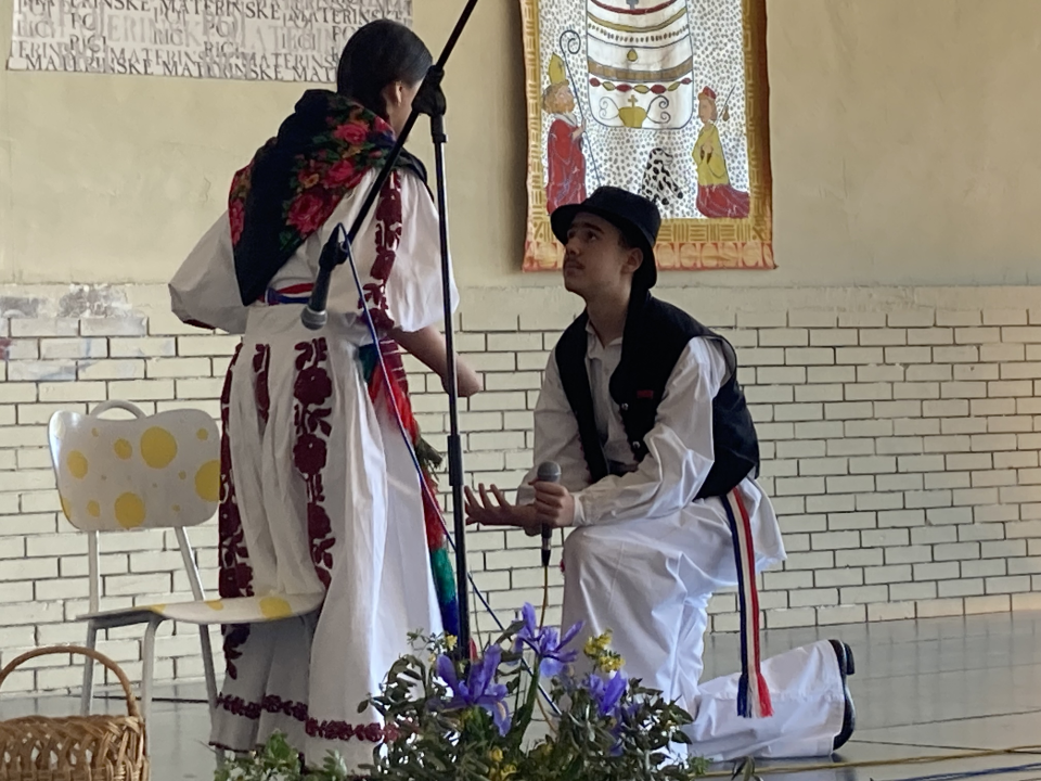 'Poj rići materinske': U OŠ Primošten 17. izdanje literalno-likovnog natječaja