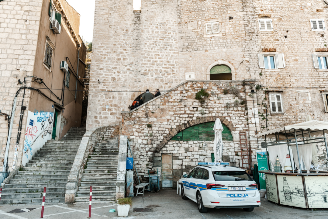 Eskaliralo na eskalatoru: Radovi jutros trebali početi, ljudi koji tvrde da su vlasnici zemljišta zvali policiju