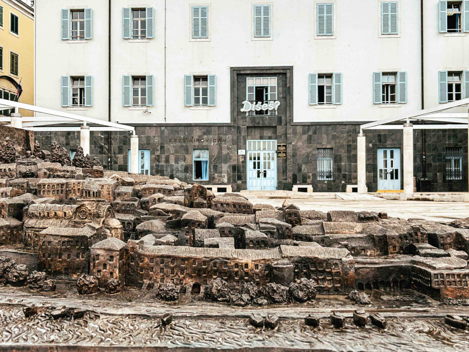 Art attack na Krešimirovom domu: 'Dišeš?'