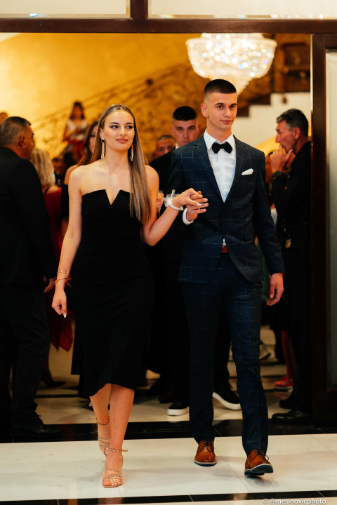 Zavirite na blještavi maturalni ples šibenske Industrijsko-obrtničke škole (1)