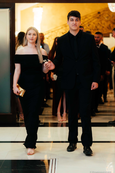 Zavirite na blještavi maturalni ples šibenske Industrijsko-obrtničke škole (1)