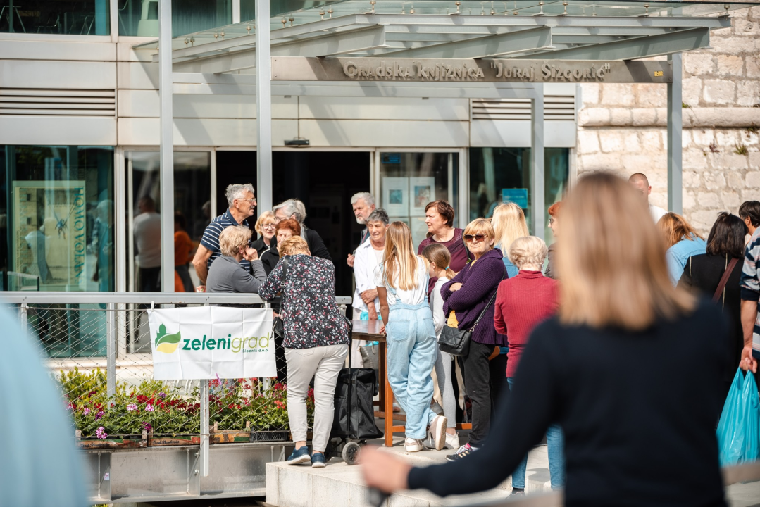 Stotinjak građana utjehu našlo u điranima: 'Vidi ove, cili je vrt natrpala!'