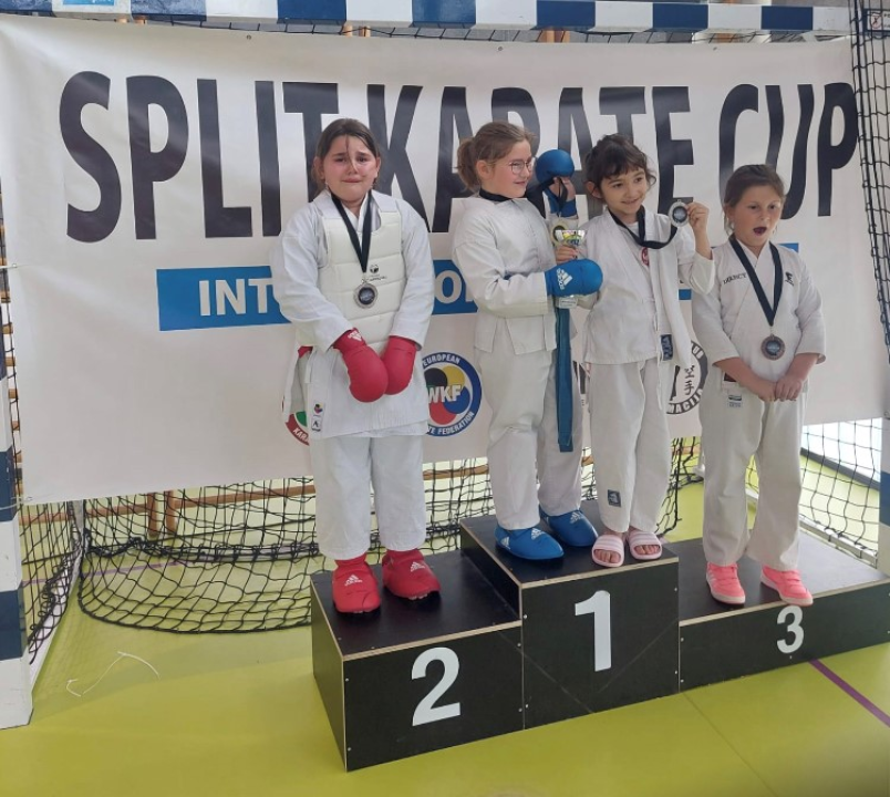 Šibenski karataši vratili se iz Splita sa 14 medalja 