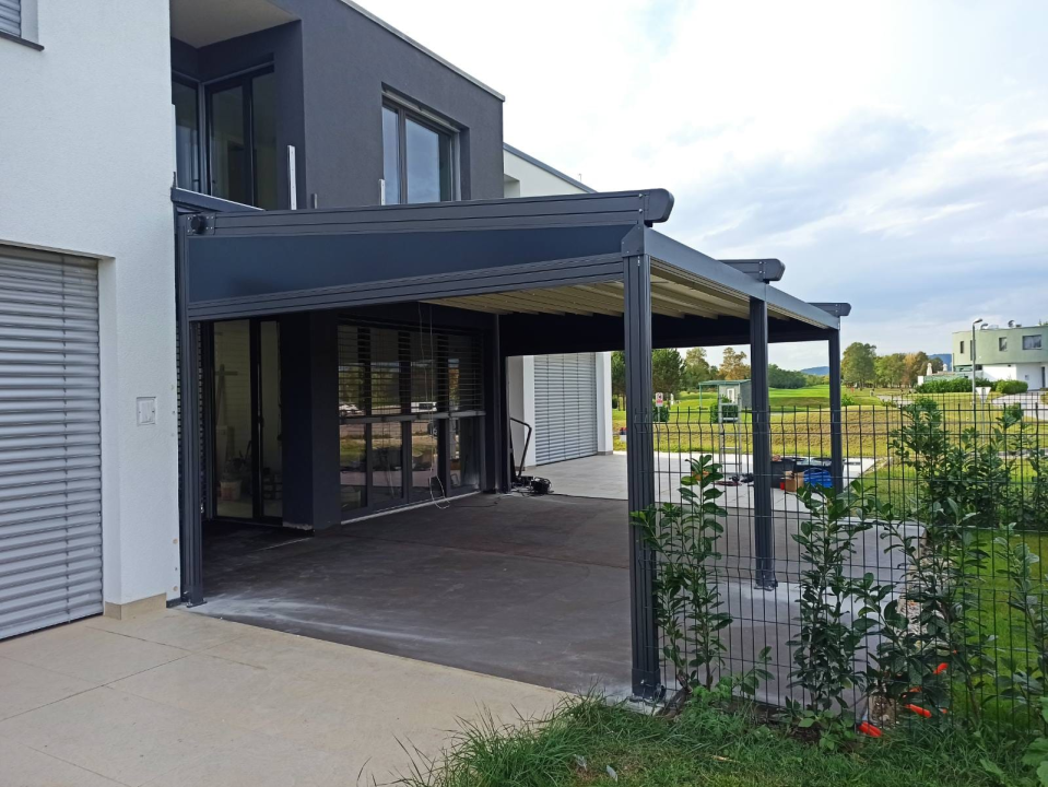 Uredite svoj balkon ili terasu kvalitetnom tendom po mjeri! 