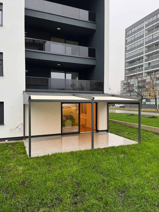 Uredite svoj balkon ili terasu kvalitetnom tendom po mjeri! 