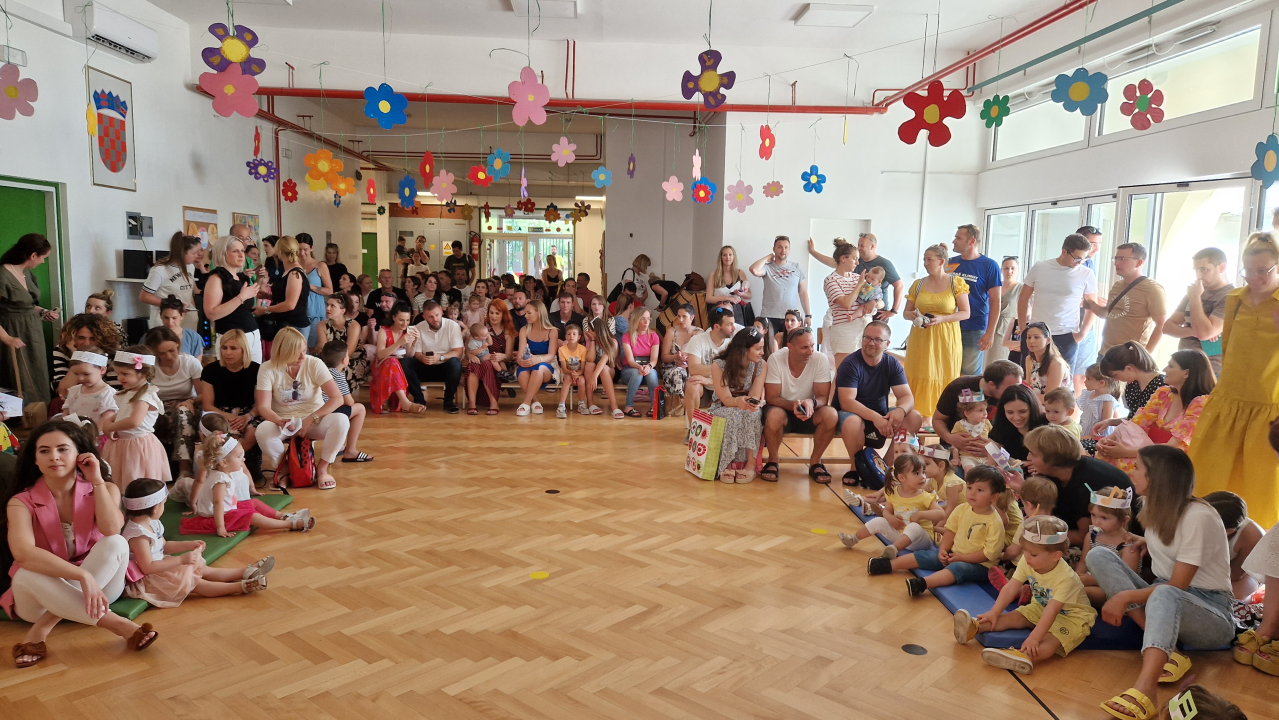 Djeca DV Šibenska maslina oduševili priredbom za roditelje i obilježili Svjetski dan glazbe 