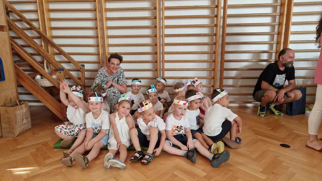 Djeca DV Šibenska maslina oduševili priredbom za roditelje i obilježili Svjetski dan glazbe 