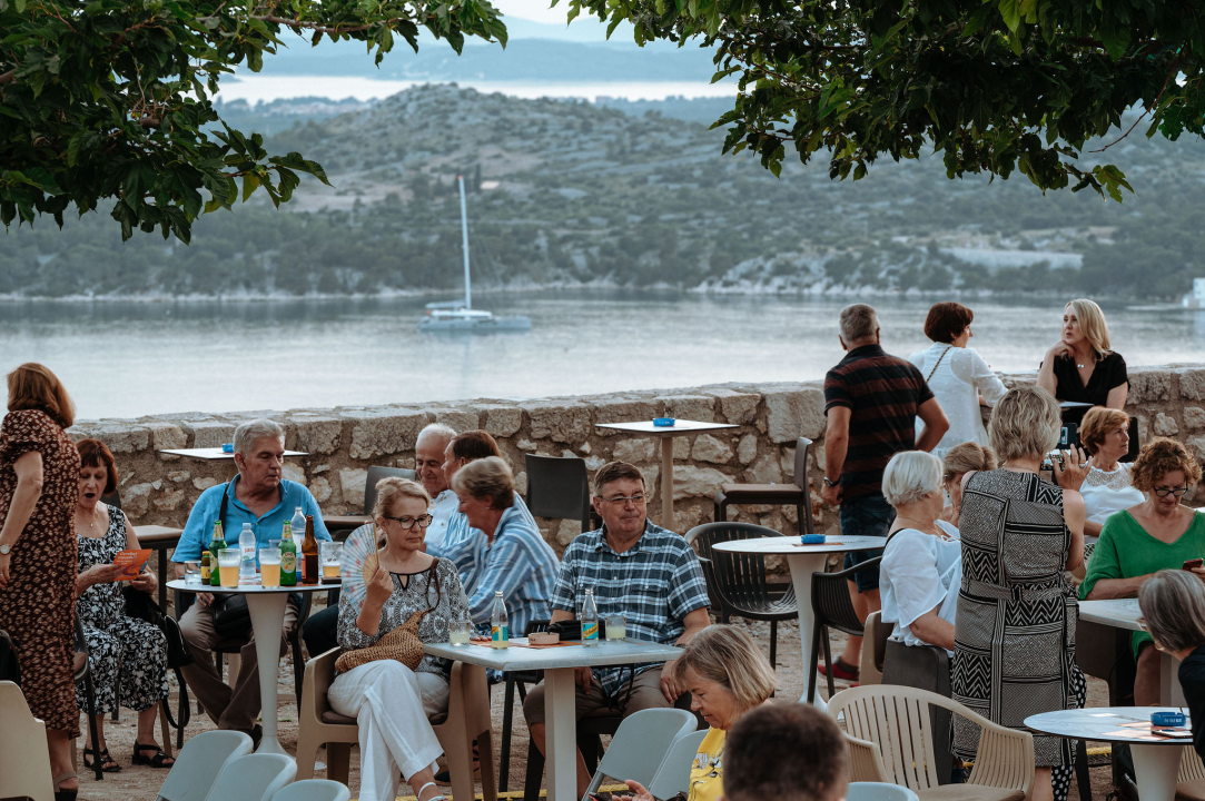 Nera, Gordana i Đani ‘Čarobnim mjuziklom’ oduševili na Baroneu: Večeras glazbeni dokumentarac