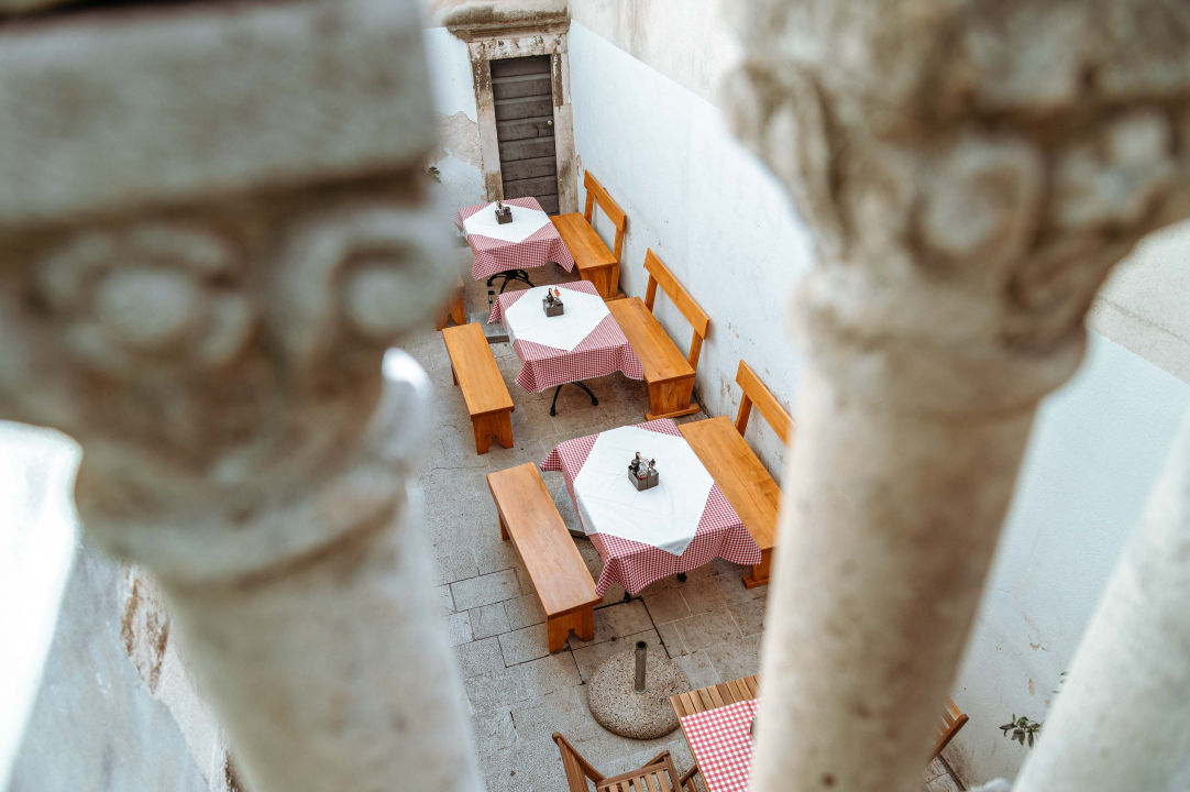 Marenda kakva je nekad bila, u hladu šibenskih kala uz mirise koji vraćaju u prošlost