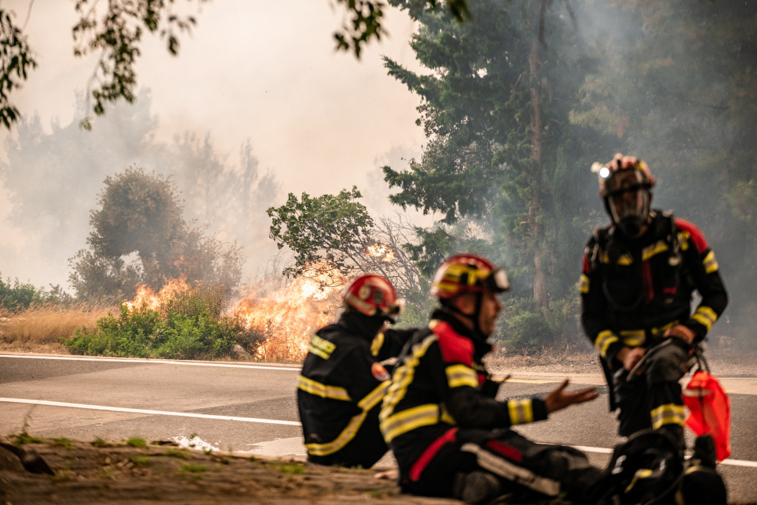 Objekti nisu ugroženi, vatrogasci ostaju na terenu cijelu noć