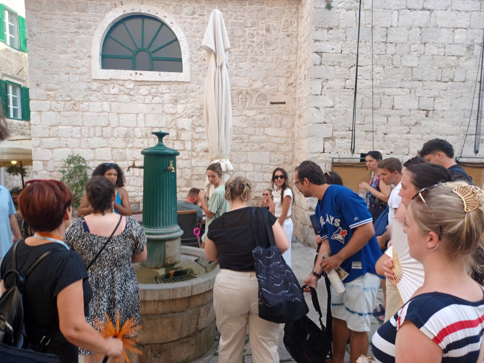  Polaznici 'Ljetne škole Domovina' posjetili Šibenik: Potomci su hrvatskih iseljenika