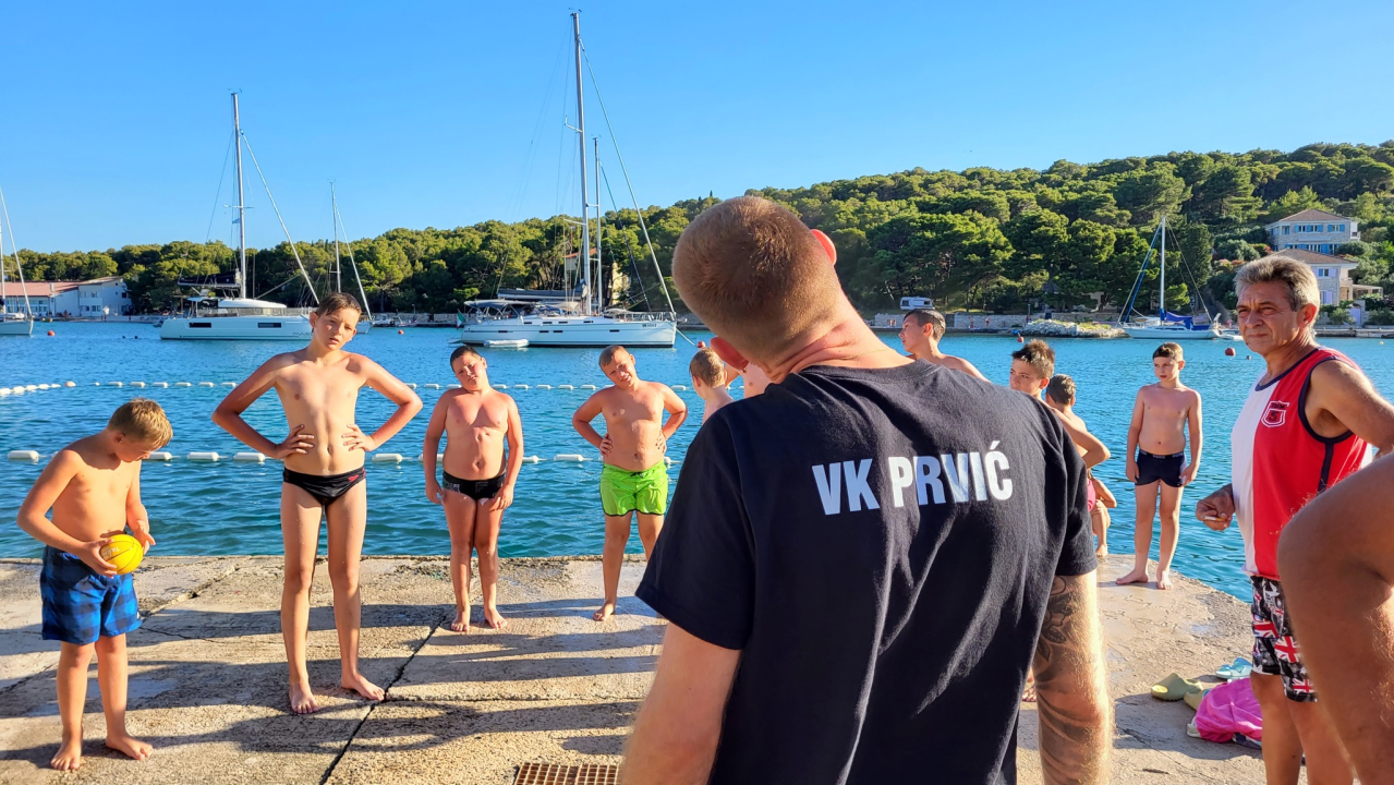 Povijesna utakmica za Prvić Luku: Kako je vaterpolo uzburkao usnulu valu...