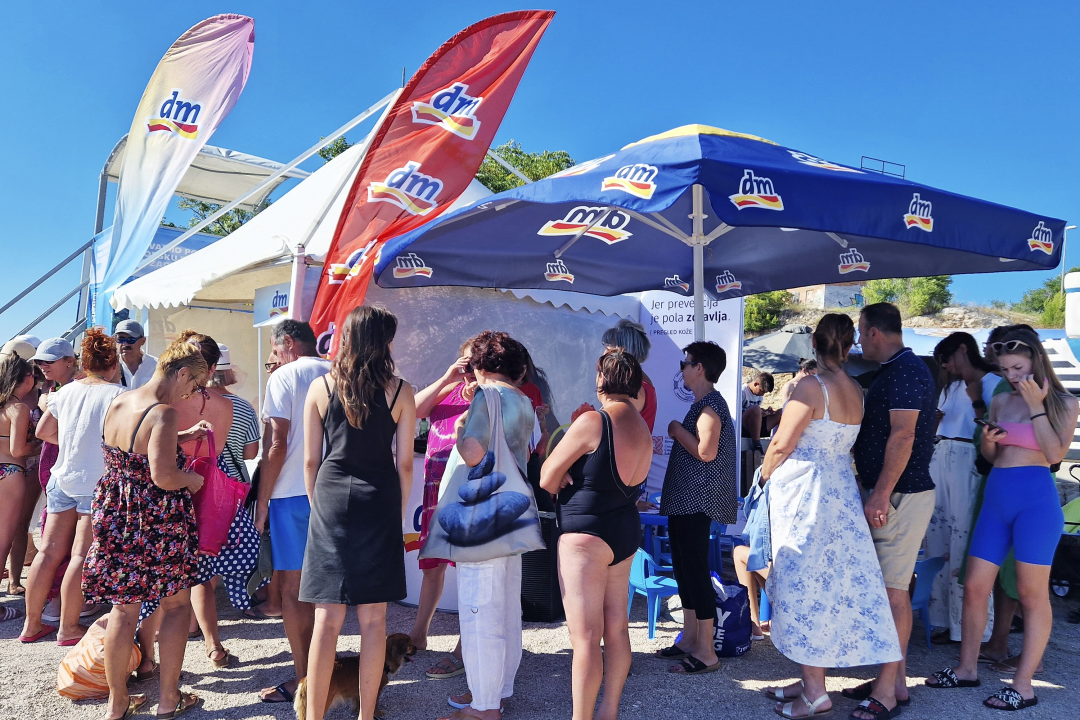 Na plaži Banj u Šibeniku 183 građana pregledalo madeže, 33 upućeno na daljnje preglede 
