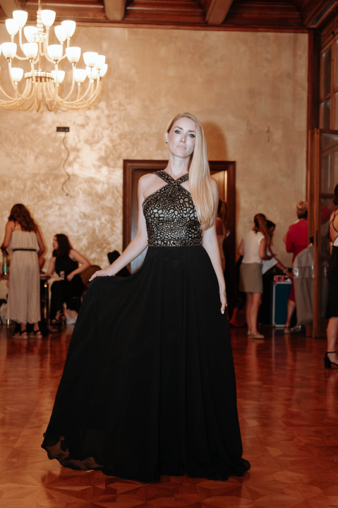 U Vijećnici uvijek zanimljivo: 'Osnovale smo klapu Oronule hostese, prijaviti ćemo se dogodine’