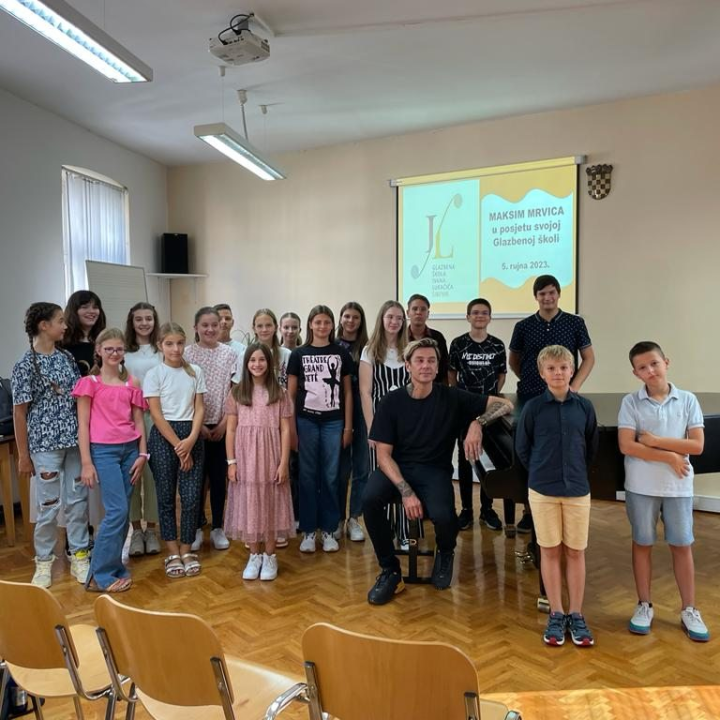 Ovo se zove poticaj! Maksim Mrvica posjetio učenike šibenske glazbene škole