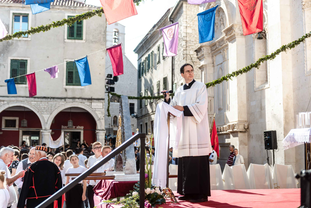 Misom i procesijom obilježen Dan grada i blagdan sv. Mihovila