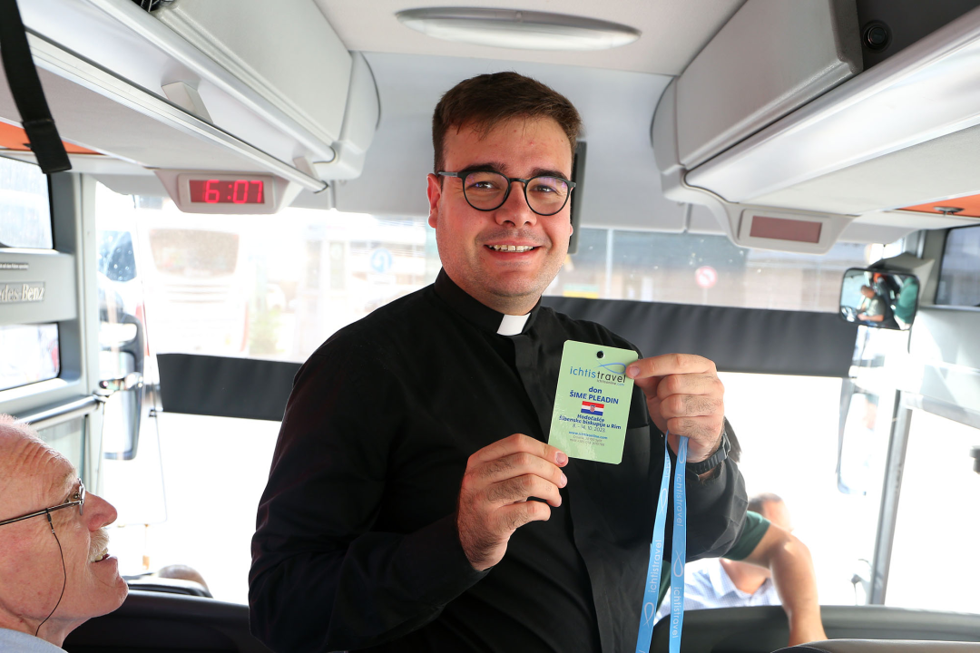 Vjernici Šibenske biskupije krenuli na hodočašće u Italiju