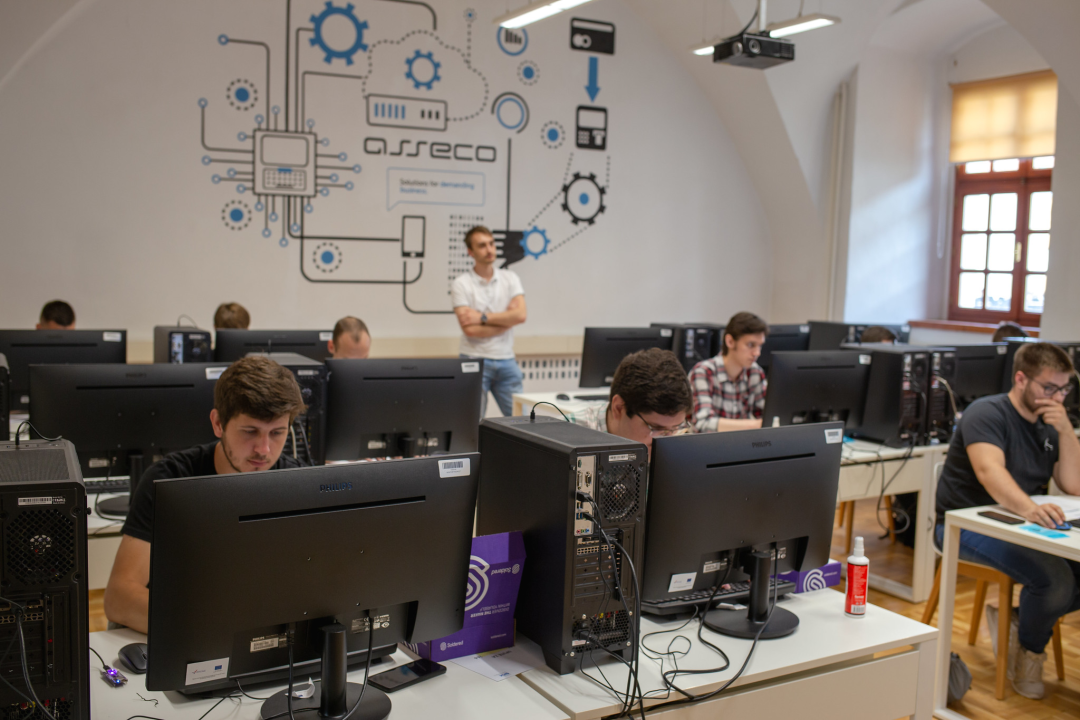 Koji je ključ za karijerni napredak u dinamičnom IKT sektoru?