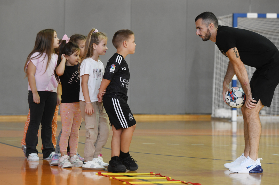 Promocija futsala: Djeca DV Žižula posjetila malonogometaše Crnice 