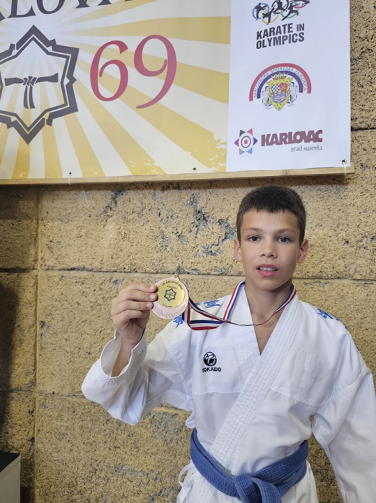 Vodički karataši na međunarodnom turniru osvojili 35 medalja