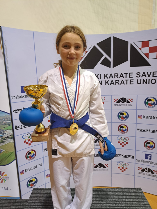 Karate klub Šibenik 1066 na državnom prvenstvu U14 ukupno došao do 11 medalja, od kojih 4 zlatne