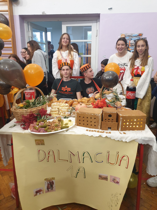 Dani kruha održani u Ekonomskoj školi Šibenik: Dio hrane doniran Caritasu