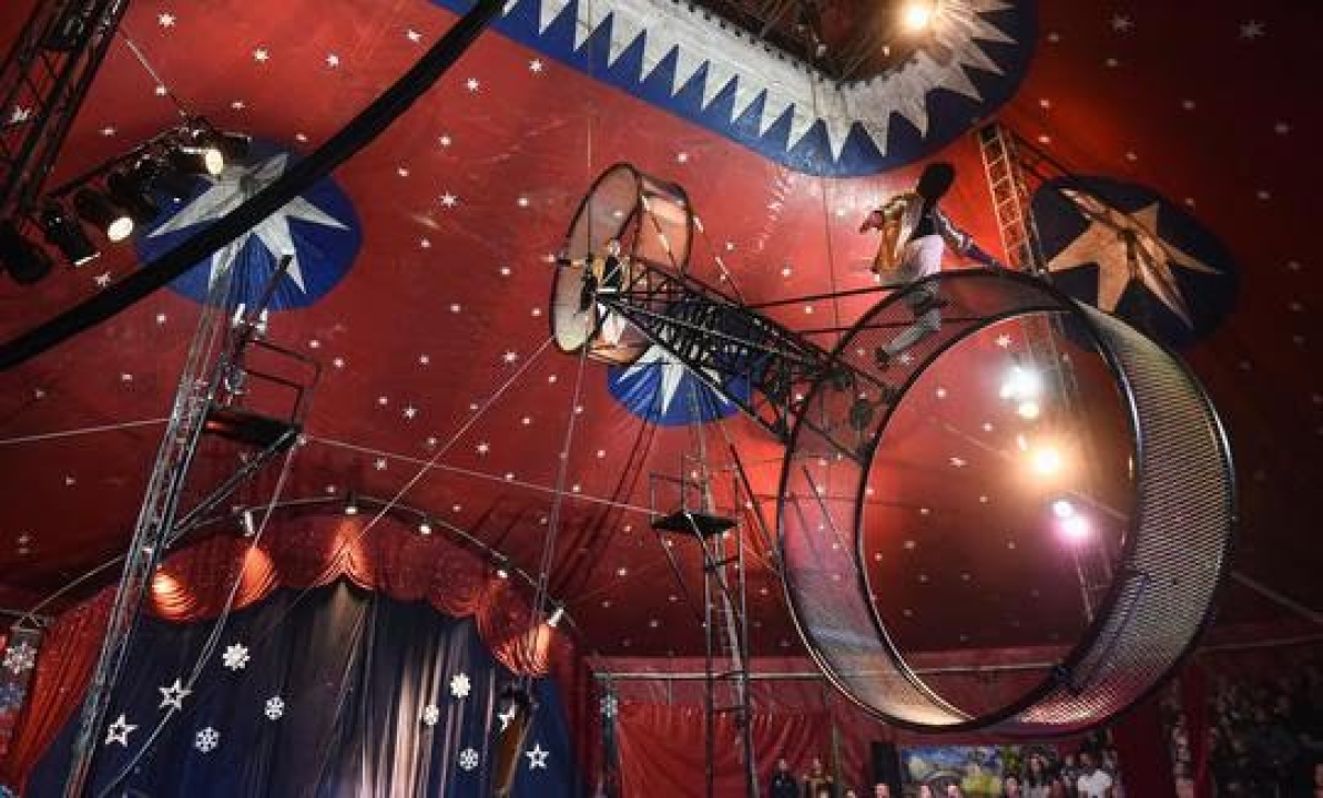 Cirkus Grande Colosseum došao je u Šibenik: Pogledajte vrhunske akrobacije uživo!