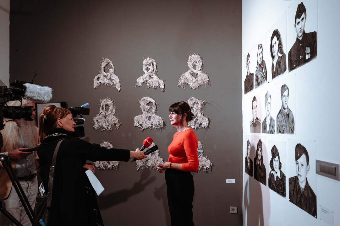 U Muzeju pobjede otvorena izložba 'Portreti partizana': Ana crta kako bi upoznala obiteljsku povijest