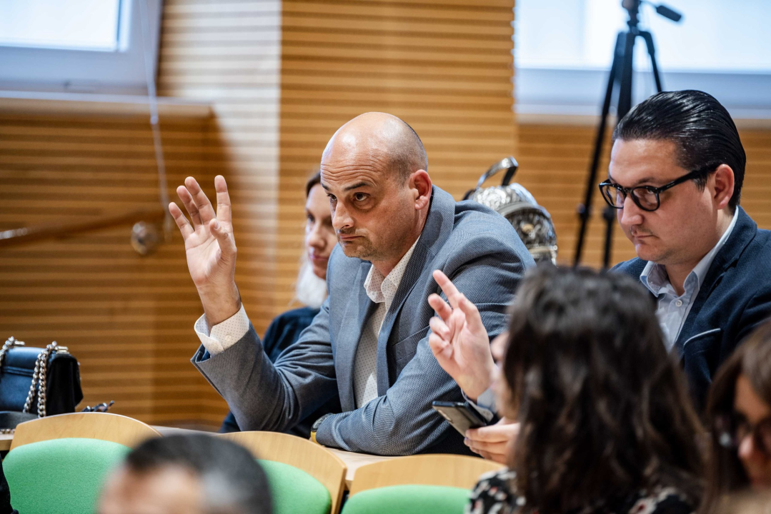 Na Županijskoj skupštini izglasan rebalans proračuna, a jedna od uloga 'Tijata' mogla bi biti i ploveća knjižnica