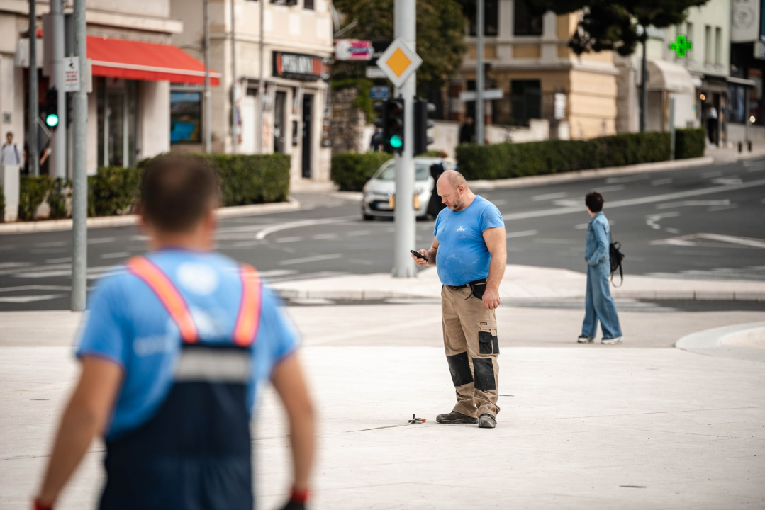 Postavlja se klizalište na šibenskoj Poljani, uskoro otvorenje 