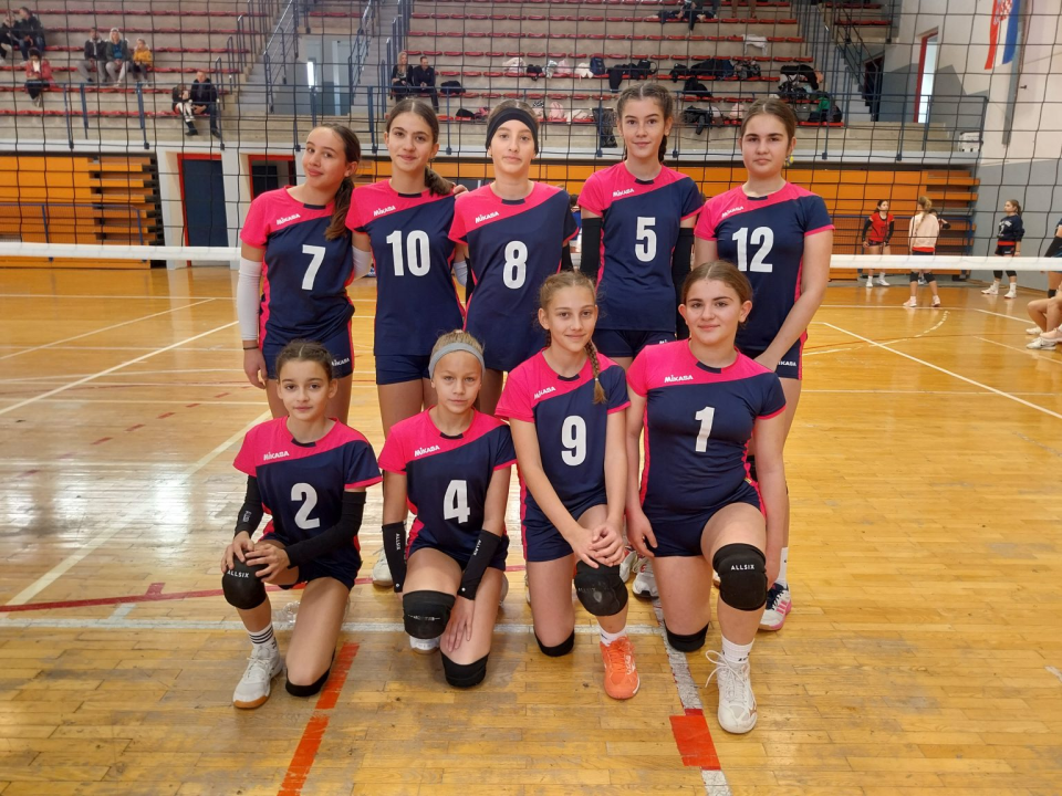 U Kninu održan prvi susret male odbojke otvorenog prvenstva Šibensko-kninske županije