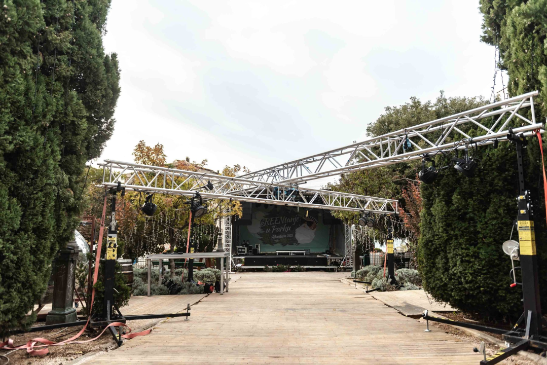 Večeras se otvara Adventura: Prošetali smo po đardinu, manje-više sve je spremno