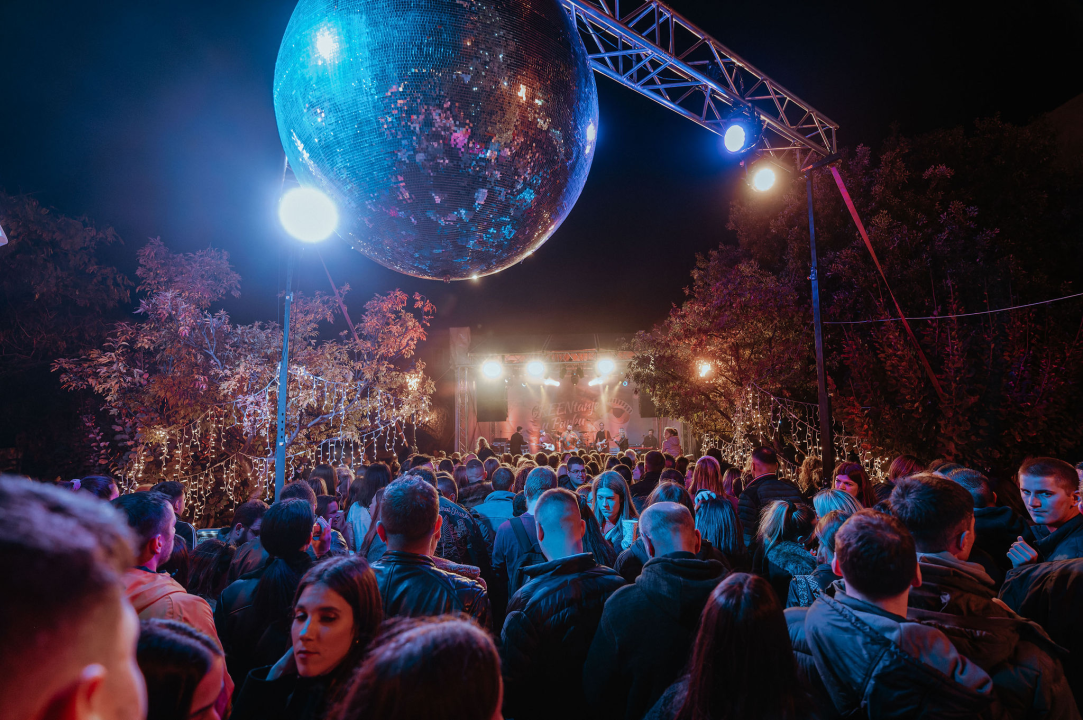 Pogledajte veliku FOTOGALERIJU sa sinoćnjeg otvorenja Adventure