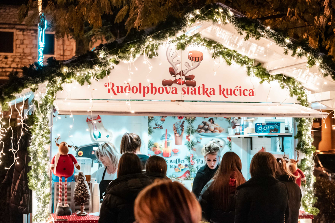 Gina &amp; The Gee Gee's rasplesali publiku na šibenskoj Adventuri  