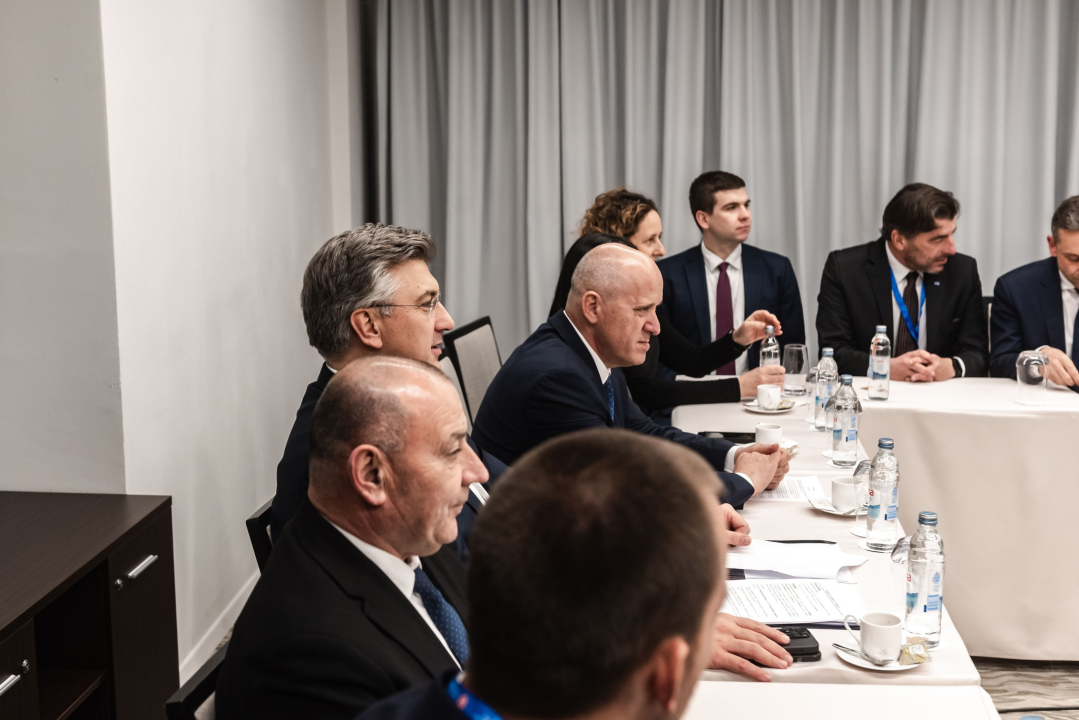 Premijer Plenković posjetio Šibenik: Sastao se s gradonačelnikom Burićem i sudjelovao na svečanosti u Solarisu 