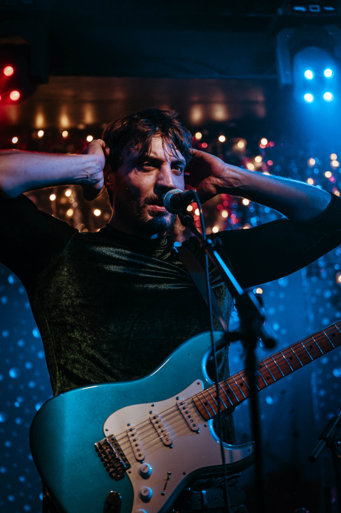 Svemirko sletio u Azimut i synth-pop hitovima rasplesao krcat podij