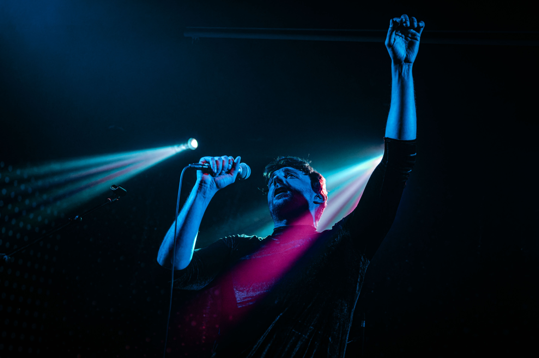 Svemirko sletio u Azimut i synth-pop hitovima rasplesao krcat podij