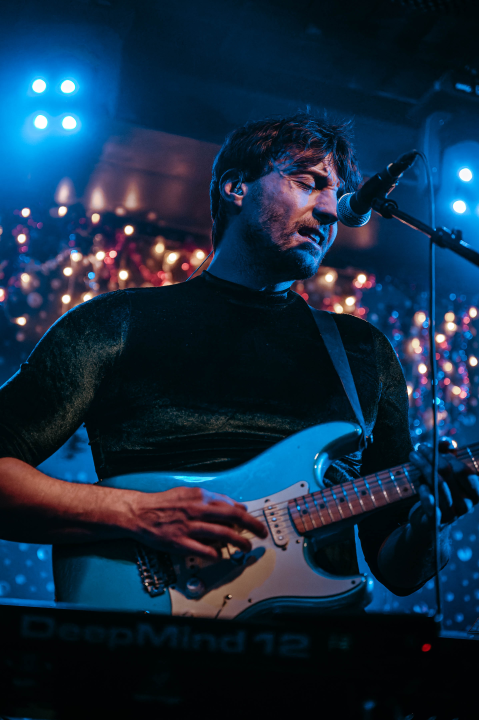 Svemirko sletio u Azimut i synth-pop hitovima rasplesao krcat podij