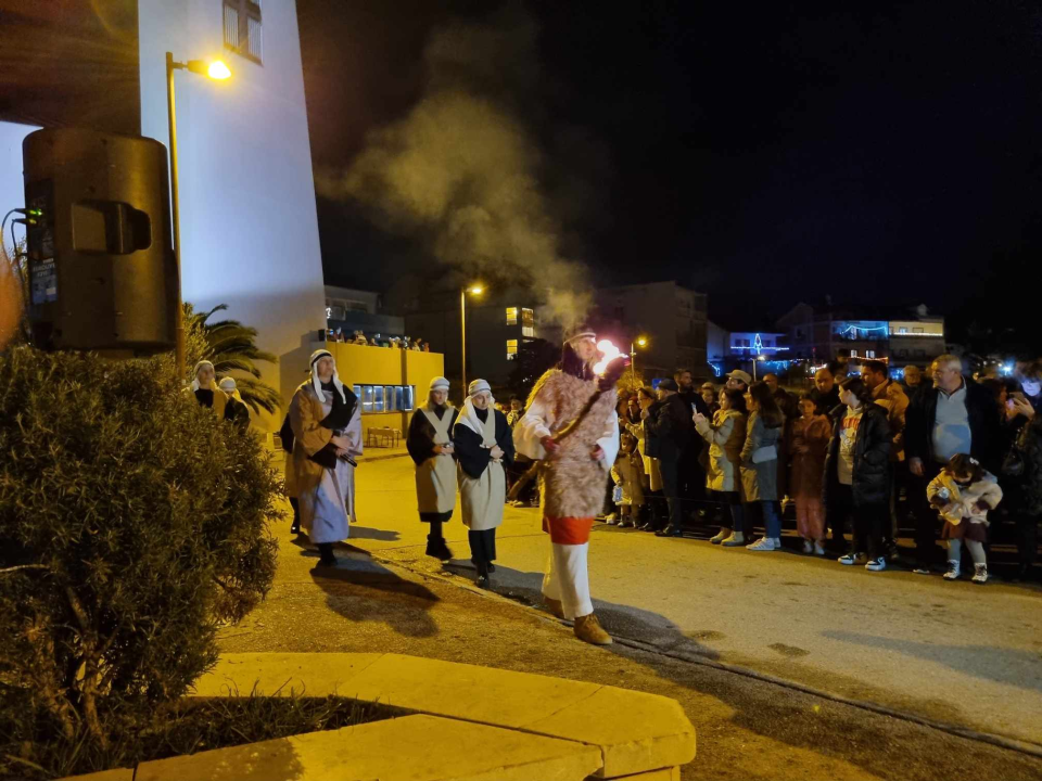 Župljani Vidika uprizorili žive jaslice, sugrađani oduševljeni 