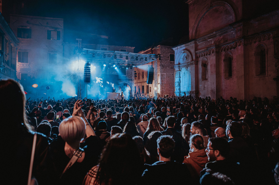  Vanserijskim koncertom Parova Stelara Šibenik uplesao u novogodišnji vikend!  