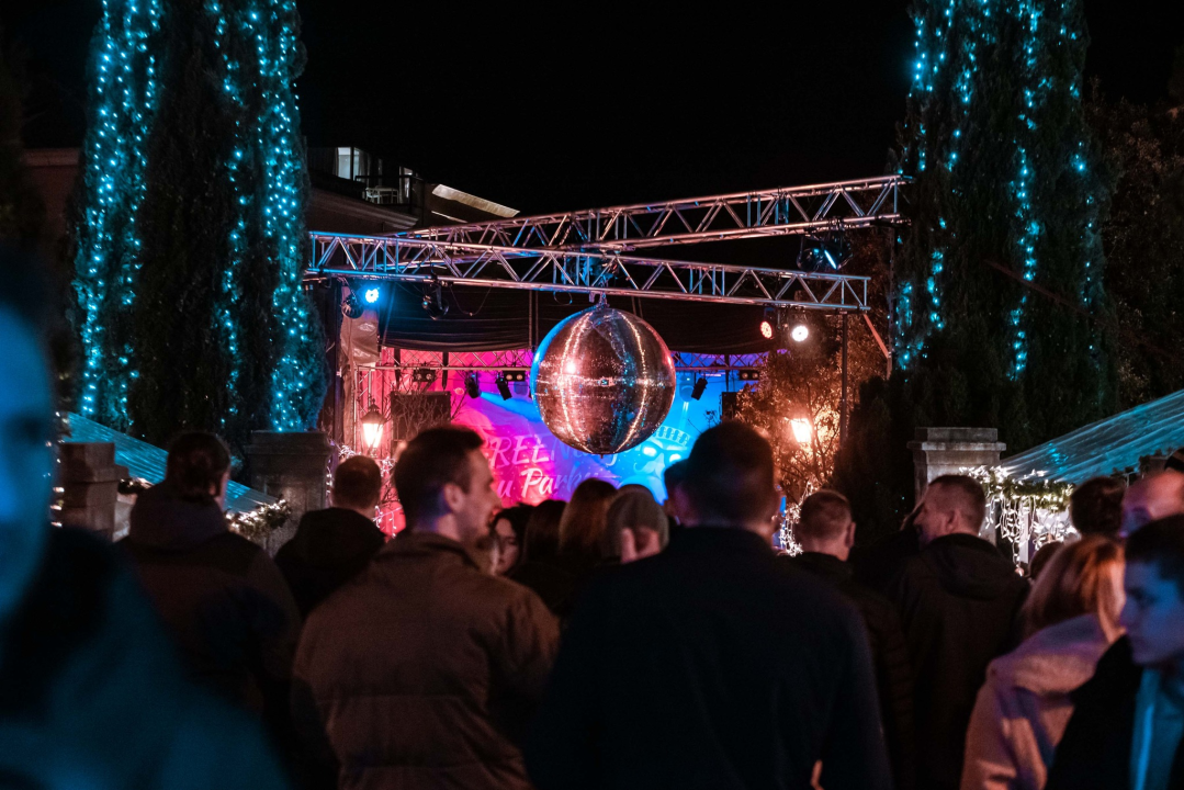 Šibenčani uz Psihomodo Pop rasplesano ispratili staru i dočekali novu godinu