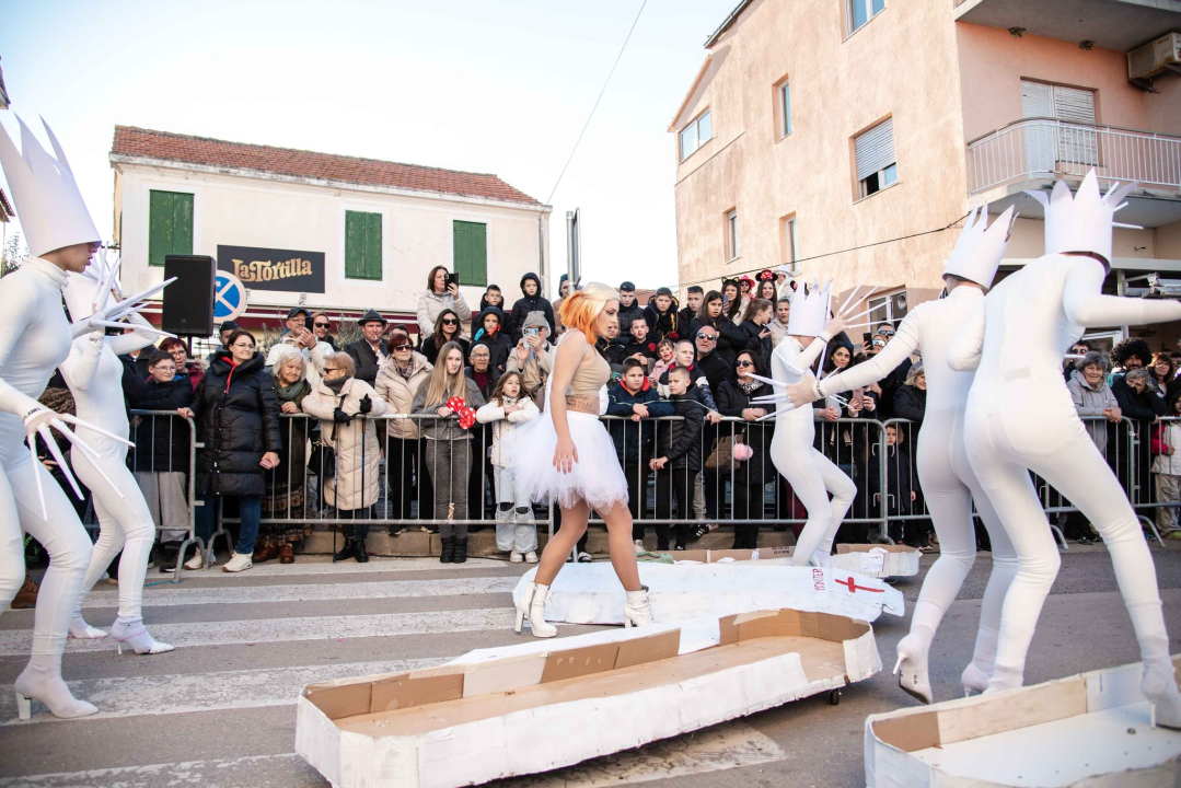  FOTOGALERIJA (2) Aleksandra Prijović nastupila na Murteru, tamo zabrana nije bilo