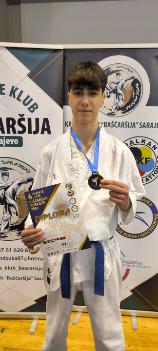 Još jedan uspješan vikend za Karate klub Šibenik 1066: Iz Sarajeva se vratili s nizom medalja