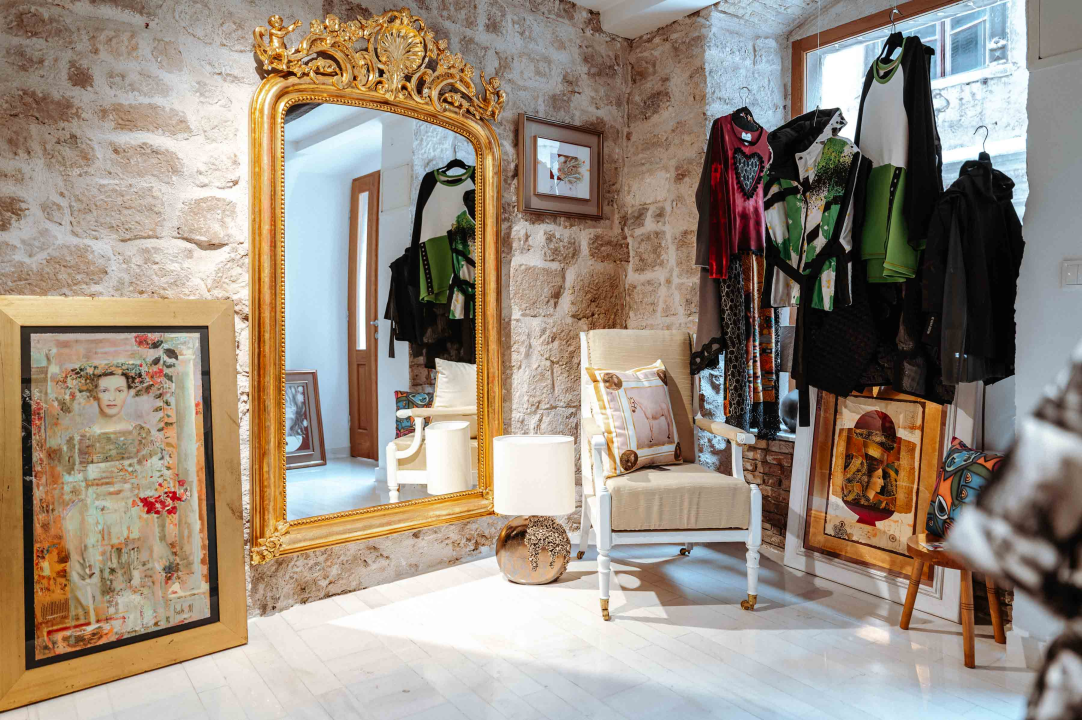 U Galeriji Juraj Dalmatinac potražite odjeću koju nosi i Elvisova supruga Priscilla