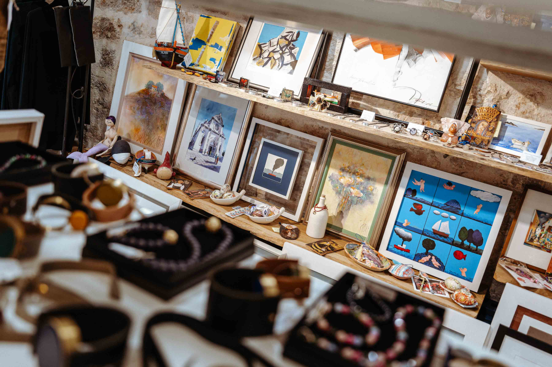 U Galeriji Juraj Dalmatinac potražite odjeću koju nosi i Elvisova supruga Priscilla