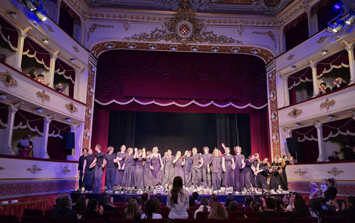 Predstavom 'Slušajte nas' Dramskog studija Ivana Jelić obilježen Svjetski dan kazališta