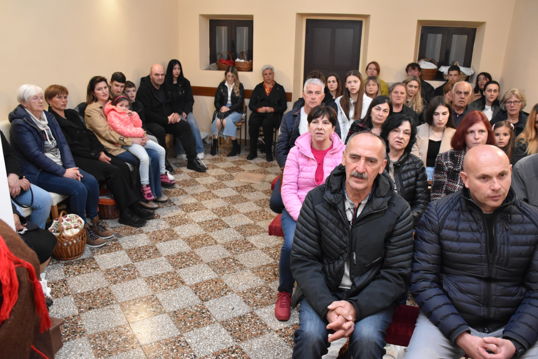 Marljivo njeguju svoje običaje: Čuvari Kristova groba u Mirloviću